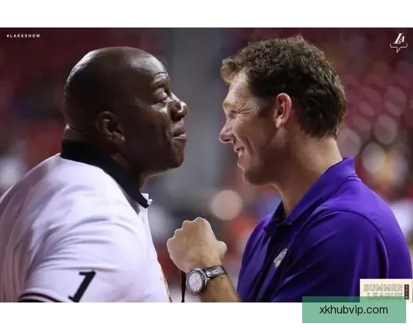 卡鲁索调皮抢水壶哈特机智躲避结果泼满前队友一身水